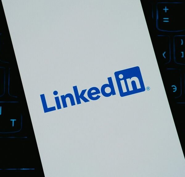 Professional Digital Platform 24309940 for Growth